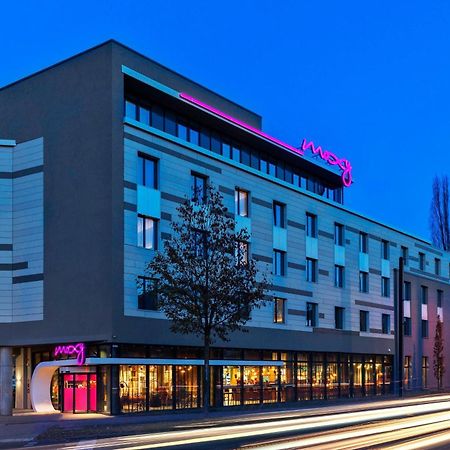 Hotel Moxy Duesseldorf South Extérieur photo