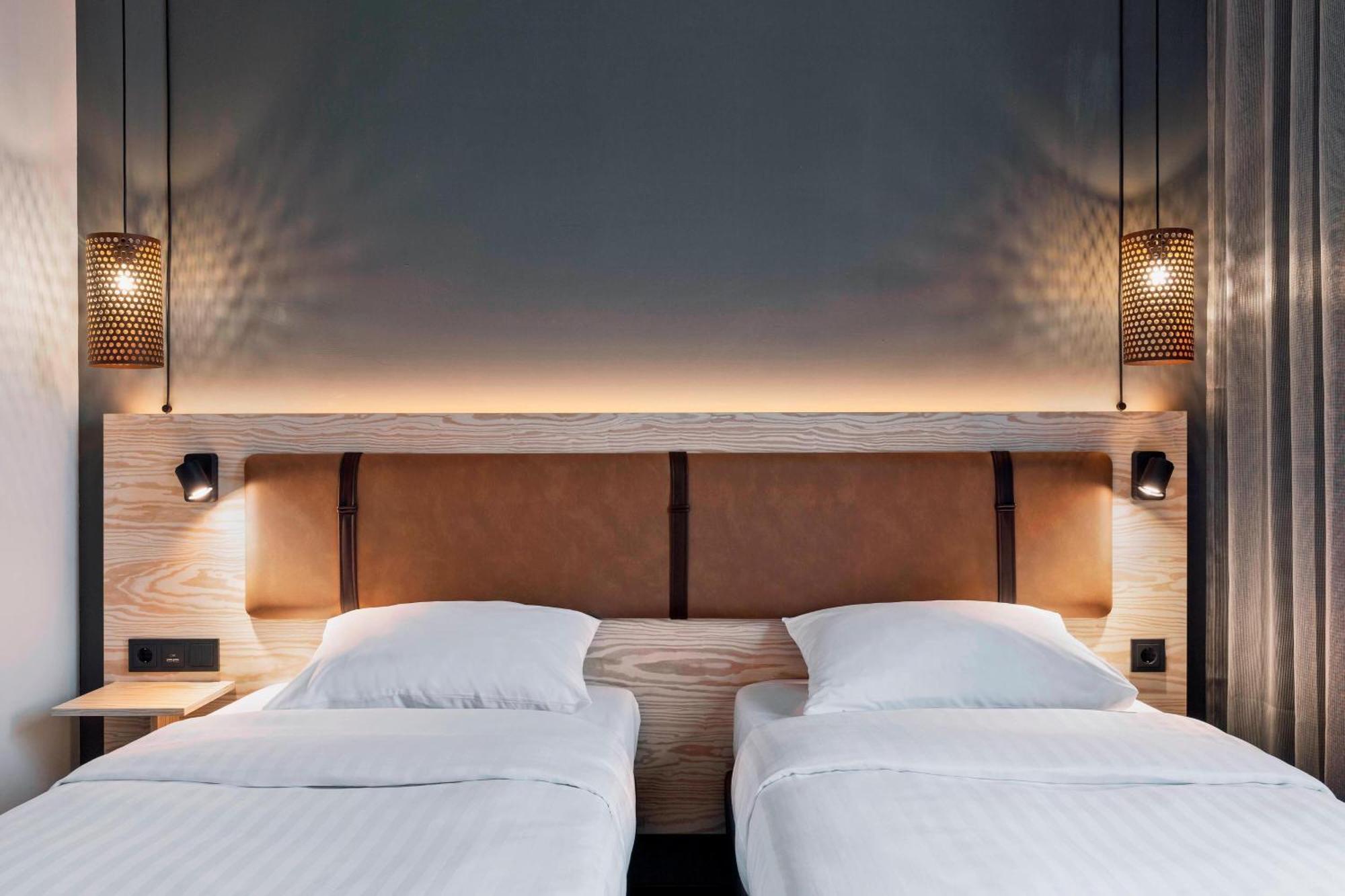 Hotel Moxy Duesseldorf South Extérieur photo