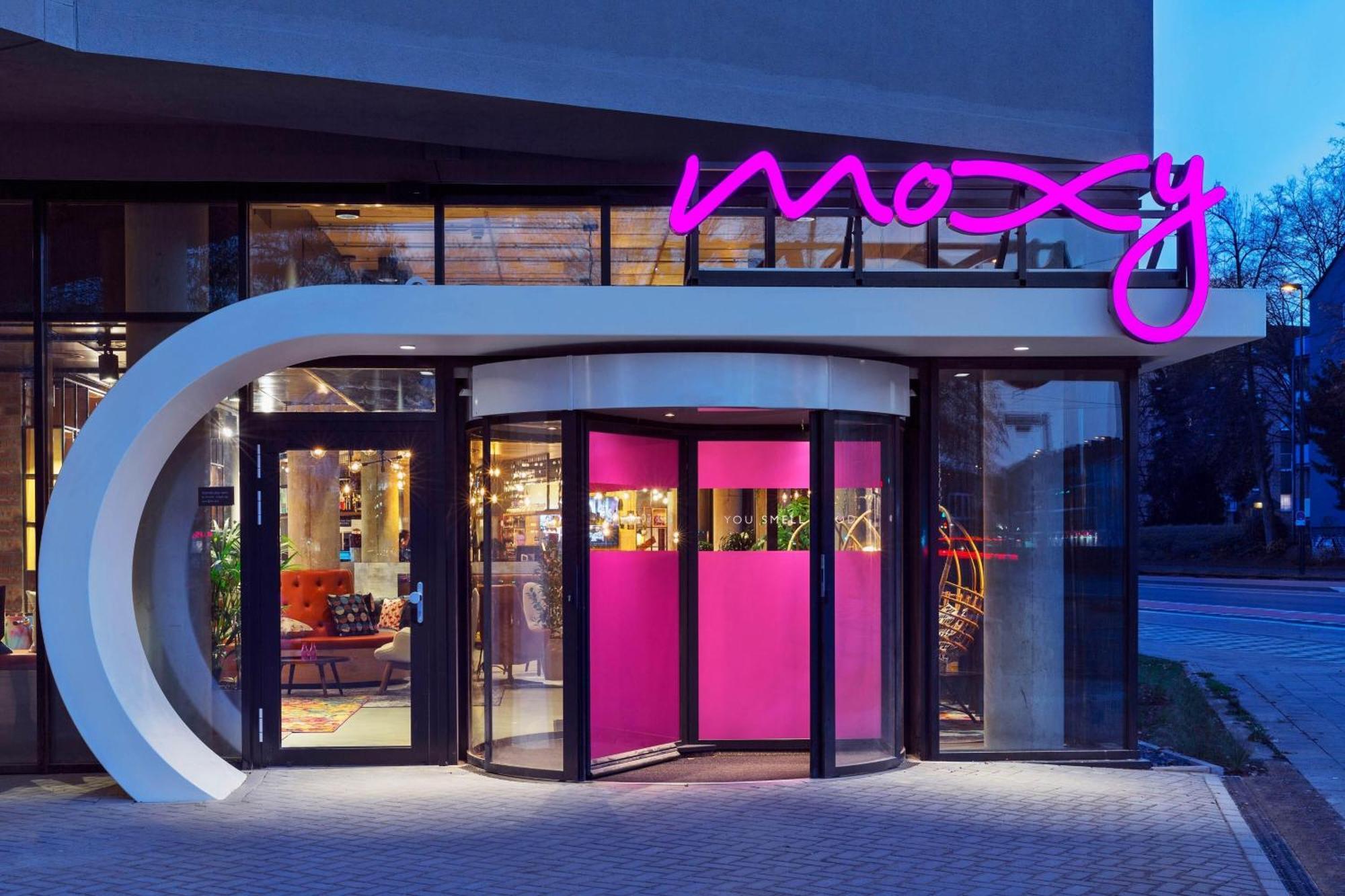 Hotel Moxy Duesseldorf South Extérieur photo