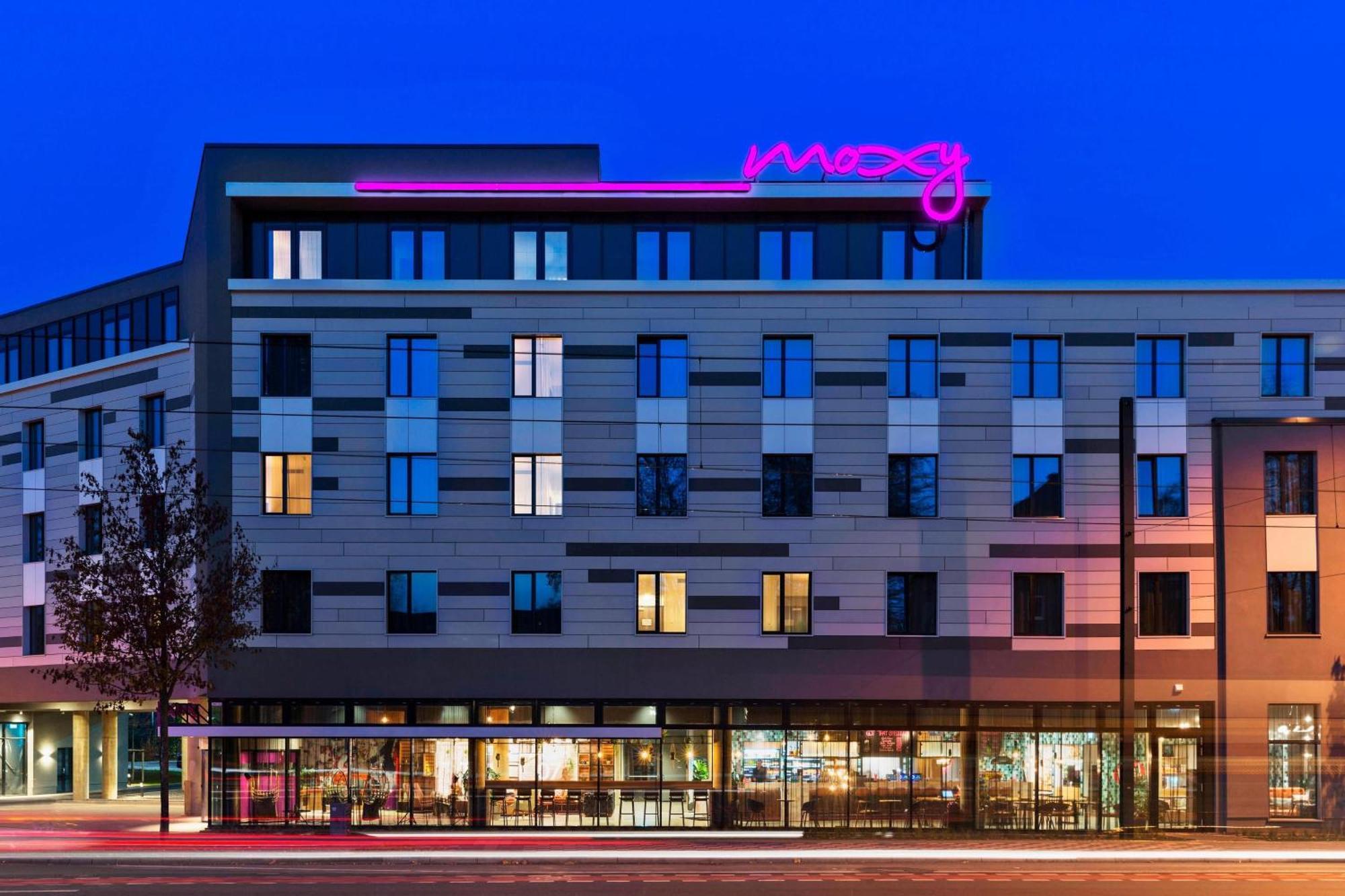 Hotel Moxy Duesseldorf South Extérieur photo