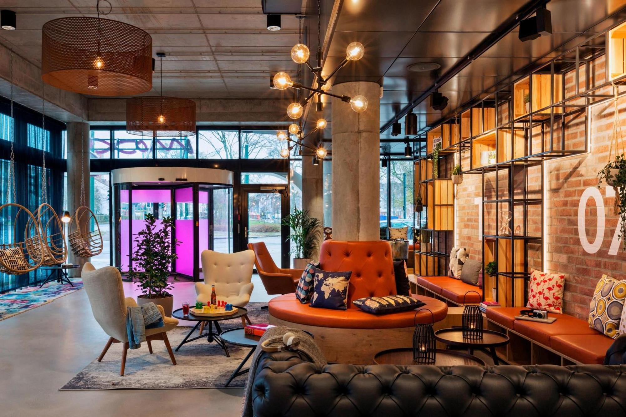 Hotel Moxy Duesseldorf South Extérieur photo